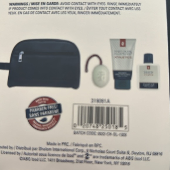 NWT IZOD Athletics Black Leather 4 Piece Travel Set - Picture 7 of 7